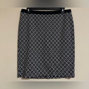 NWT Talbots Pencil Skirt Floral Black White Women’s Size 16P Petite